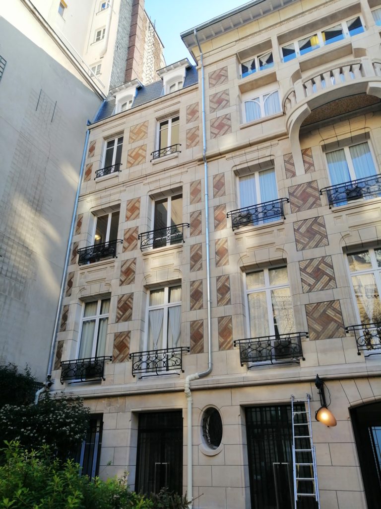 Façade côté gauche